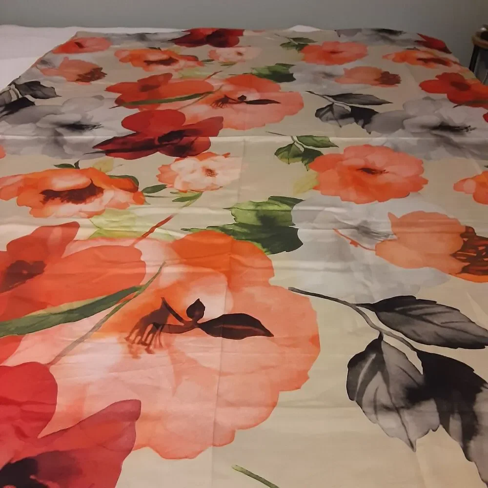 Vivre Duvet & Euro Sham Vibrant Poppies 2pc note